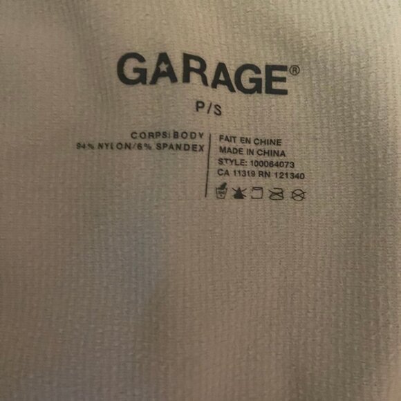 Garage White Ribbed Scoop Neck Crop Top | Size P/S - Picture 6 of 6